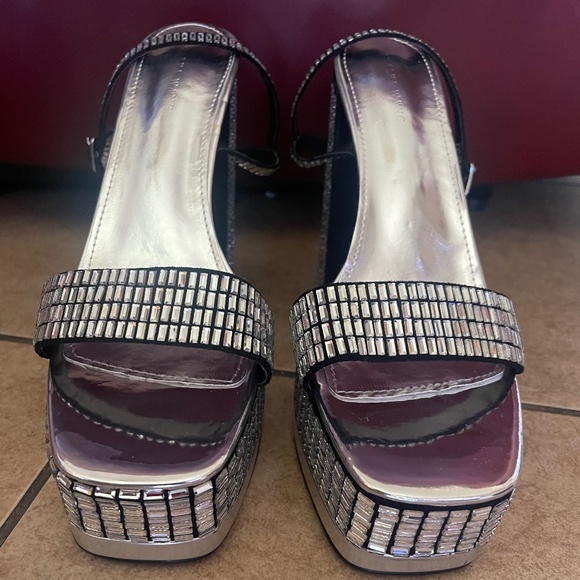 AZALEA WANG Shoes - Azalea Wang Chunky Embellished Platform Heels In Silver and Black. SZ 11